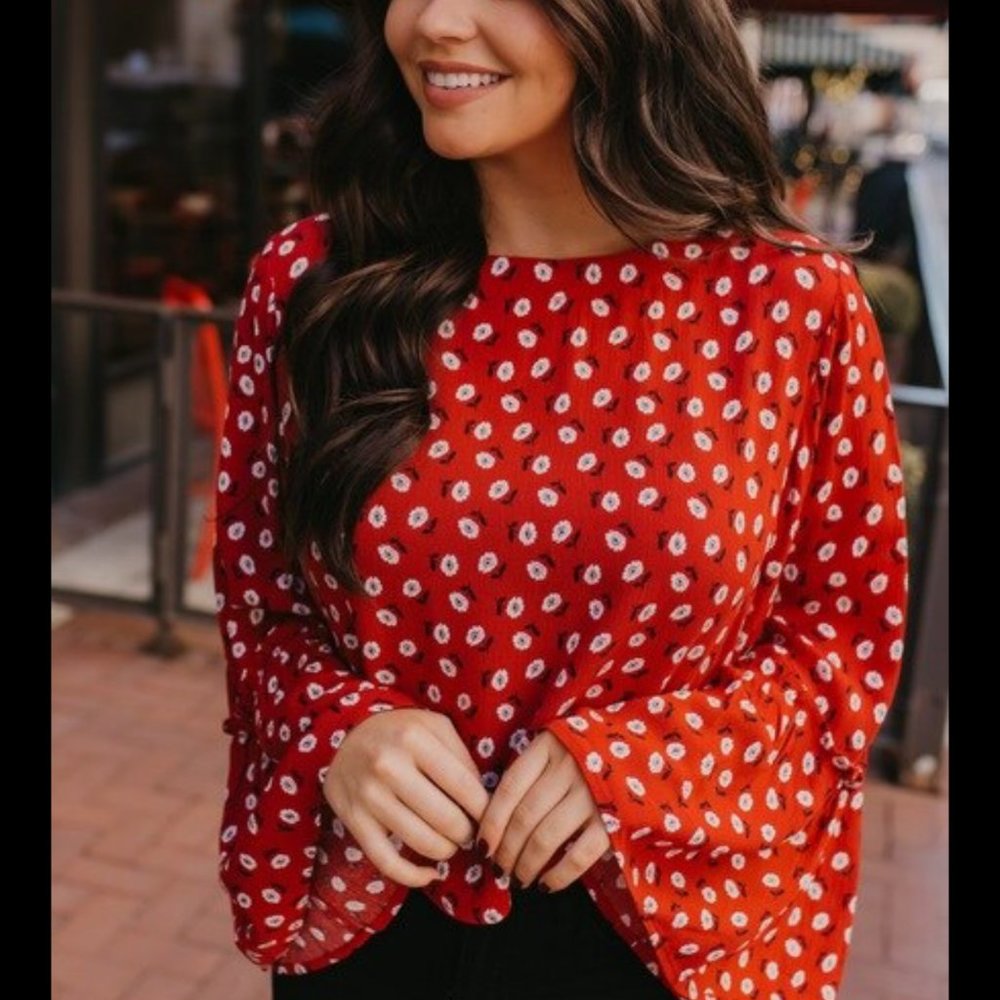 Jack By BB Dakota Drive Me Daisy Button Back Top - Picture 4 of 10
